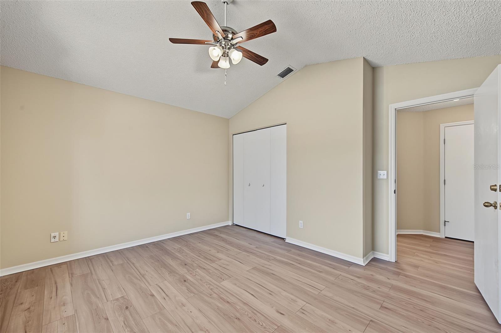 2113 STERLING GLEN COURT, Sun City Center, FL 33573