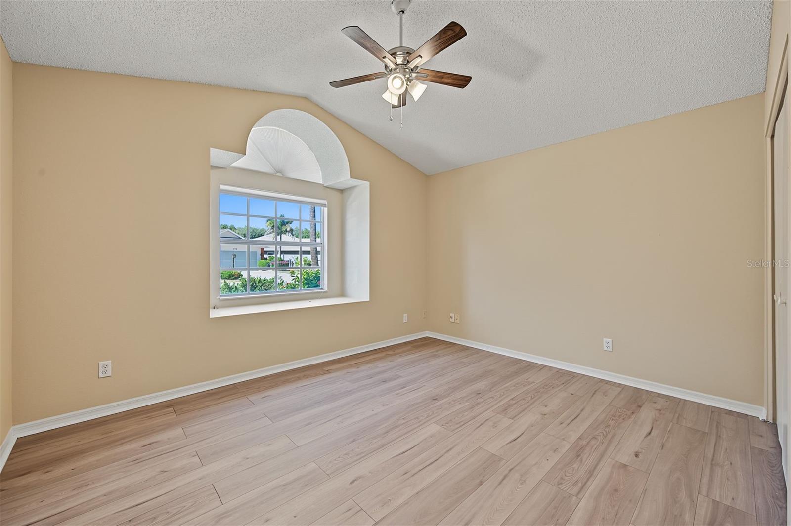 2113 STERLING GLEN COURT, Sun City Center, FL 33573