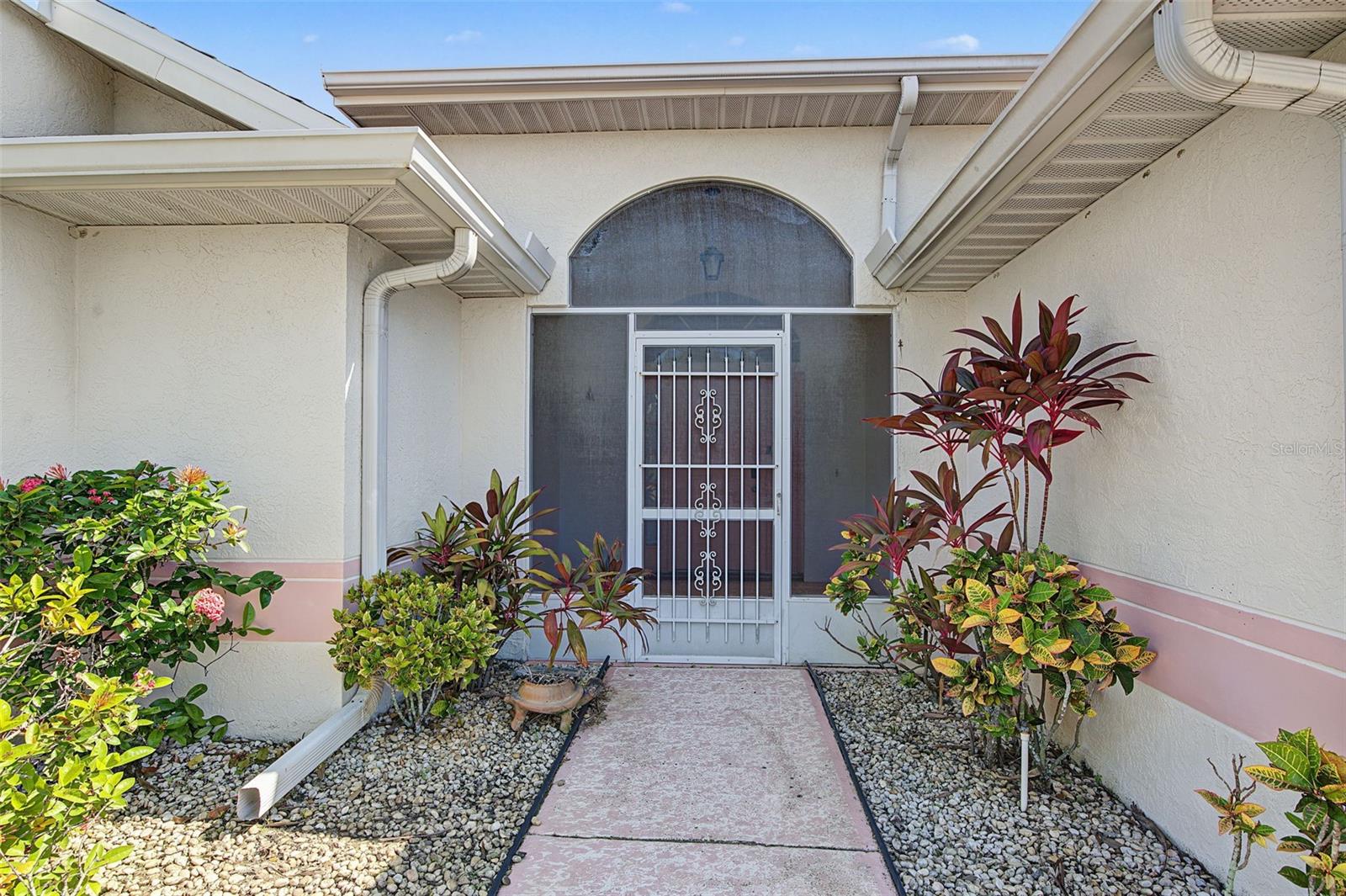 2113 STERLING GLEN COURT, Sun City Center, FL 33573