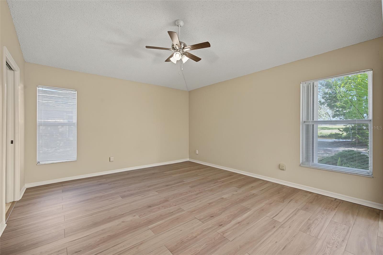 2113 STERLING GLEN COURT, Sun City Center, FL 33573
