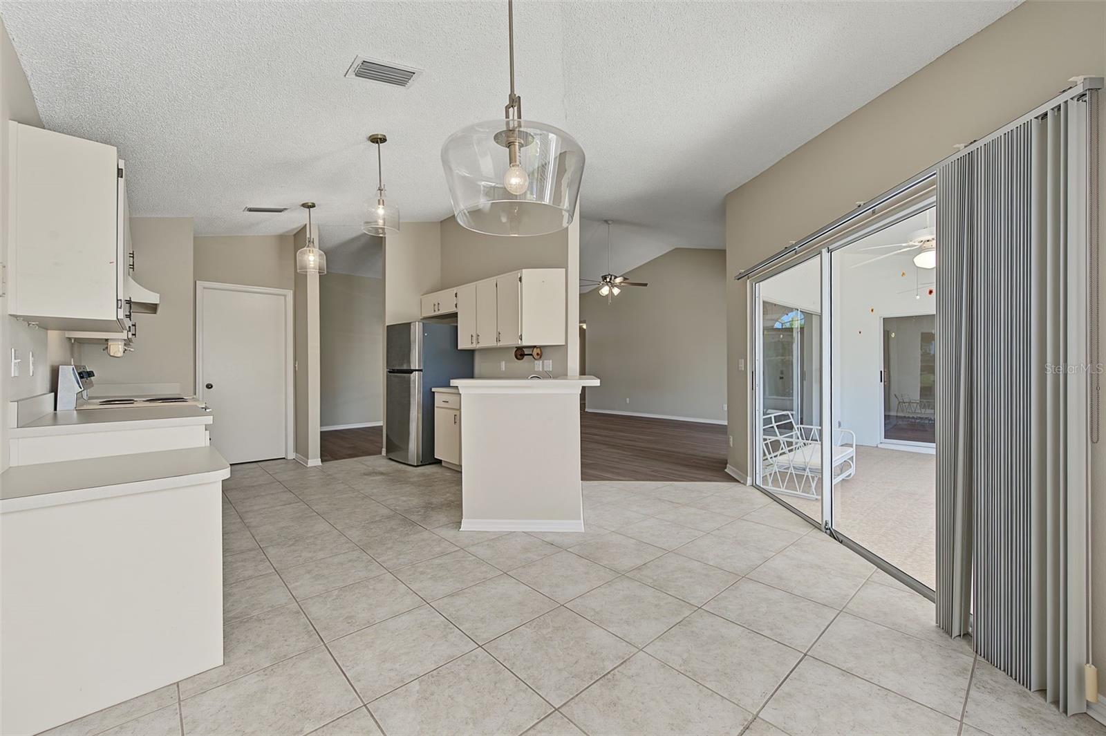 2113 STERLING GLEN COURT, Sun City Center, FL 33573