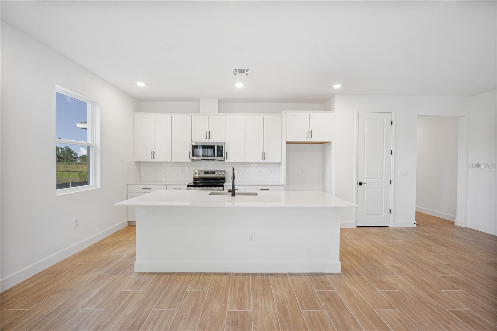 9293 E PLAYERS DRIVE, Weeki Wachee, FL 34613
