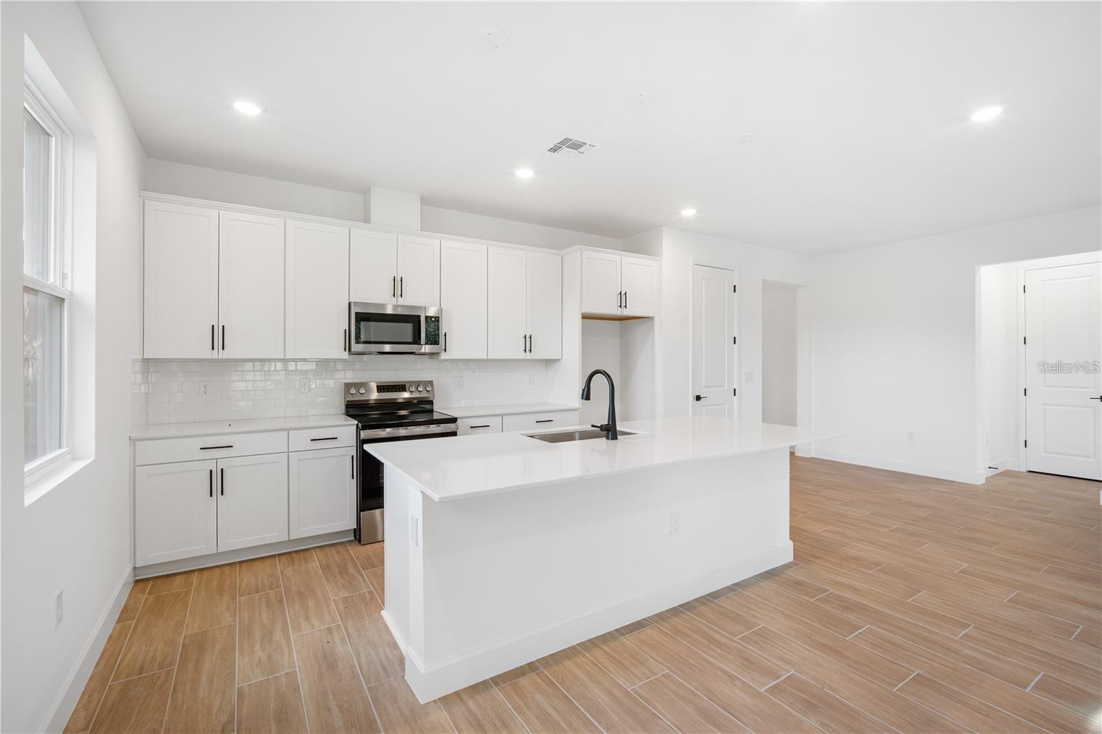 9293 E PLAYERS DRIVE, Weeki Wachee, FL 34613