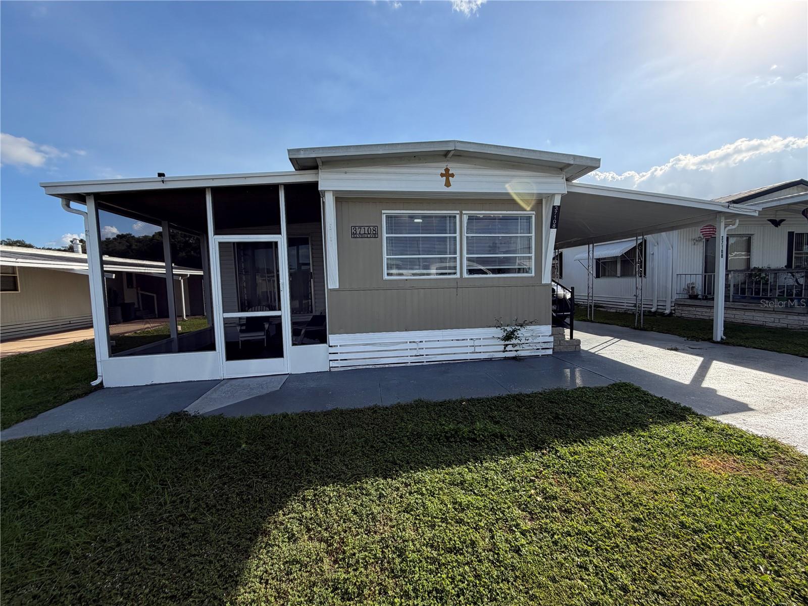 37108 SANDRA AVENUE, Zephyrhills, FL 33542 37108 SANDRA AVENUE, Zephyrhills, FL 33542