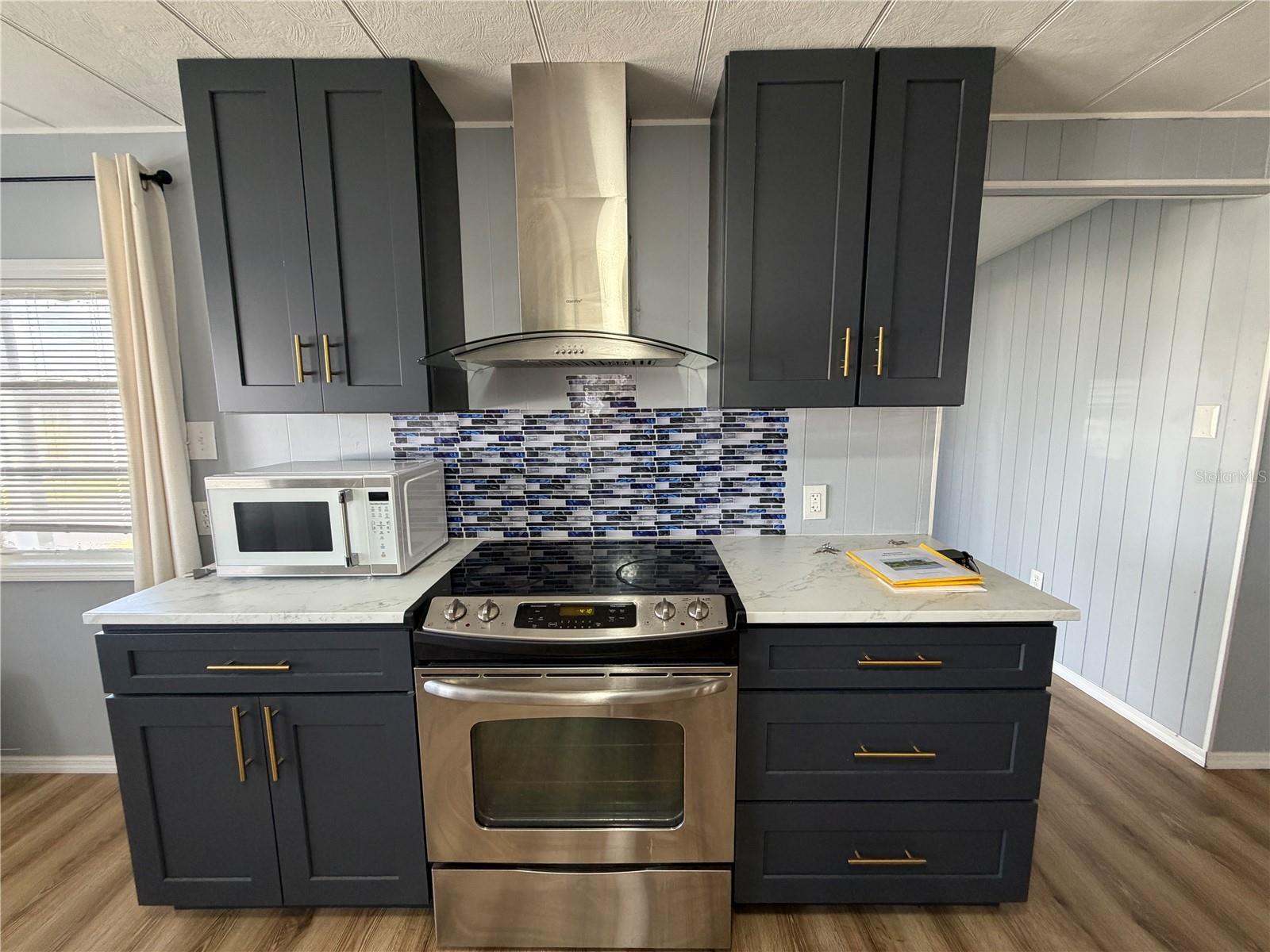 37108 SANDRA AVENUE, Zephyrhills, FL 33542