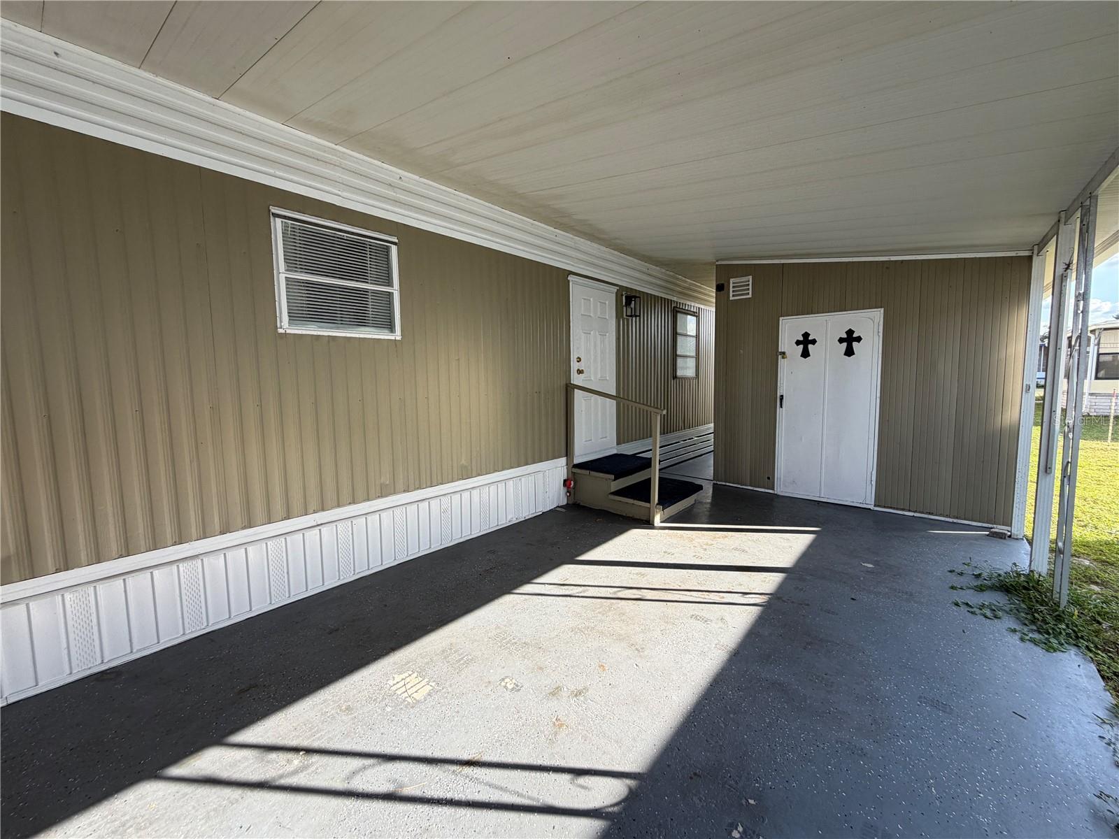 37108 SANDRA AVENUE, Zephyrhills, FL 33542