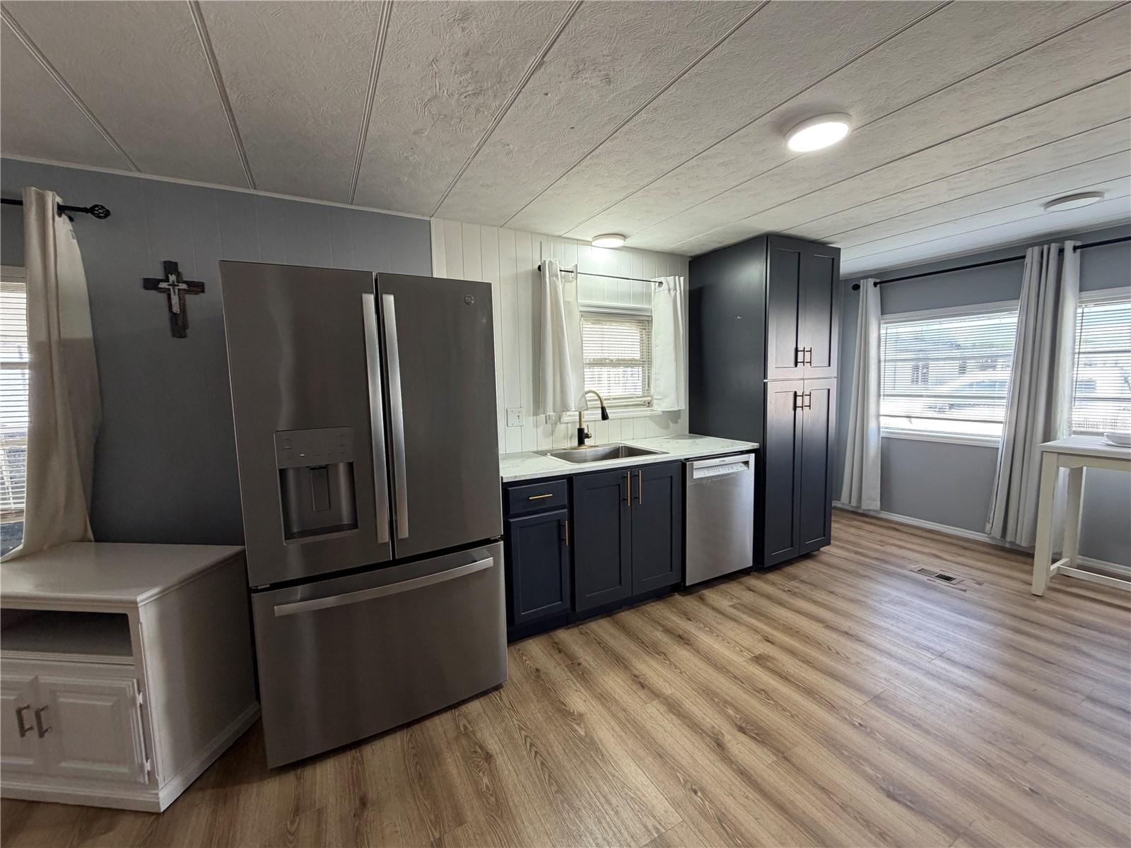 37108 SANDRA AVENUE, Zephyrhills, FL 33542