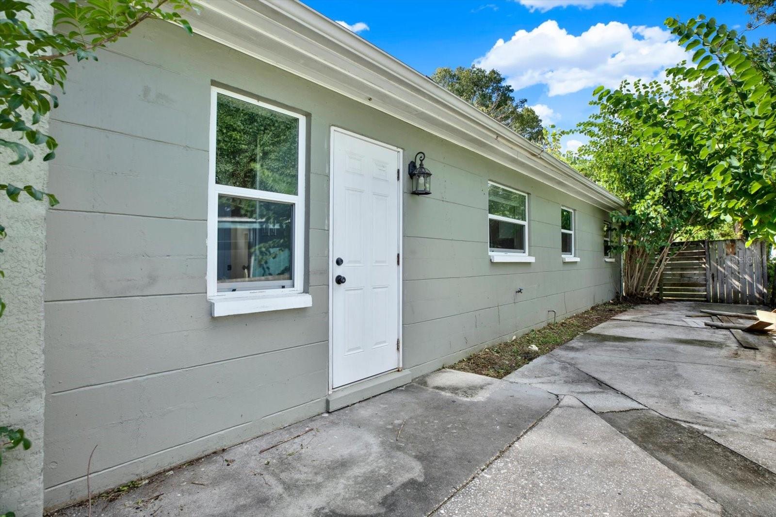 6504 N 21ST STREET, Tampa, FL 33610