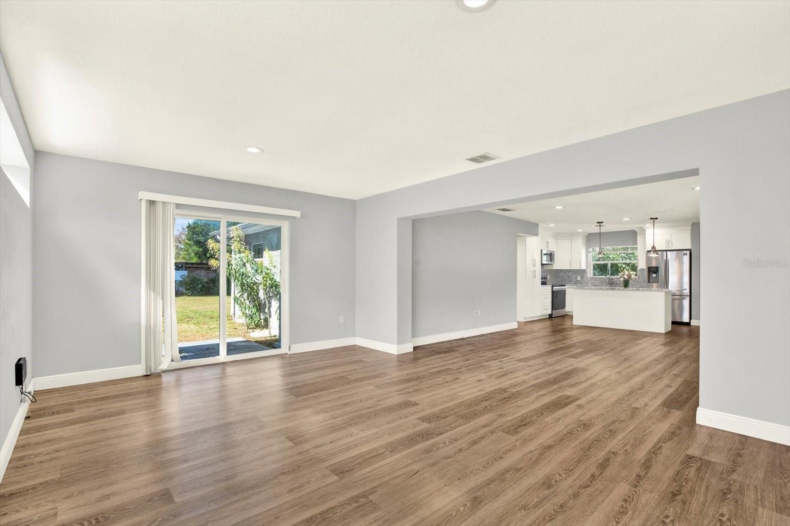6504 N 21ST STREET, Tampa, FL 33610