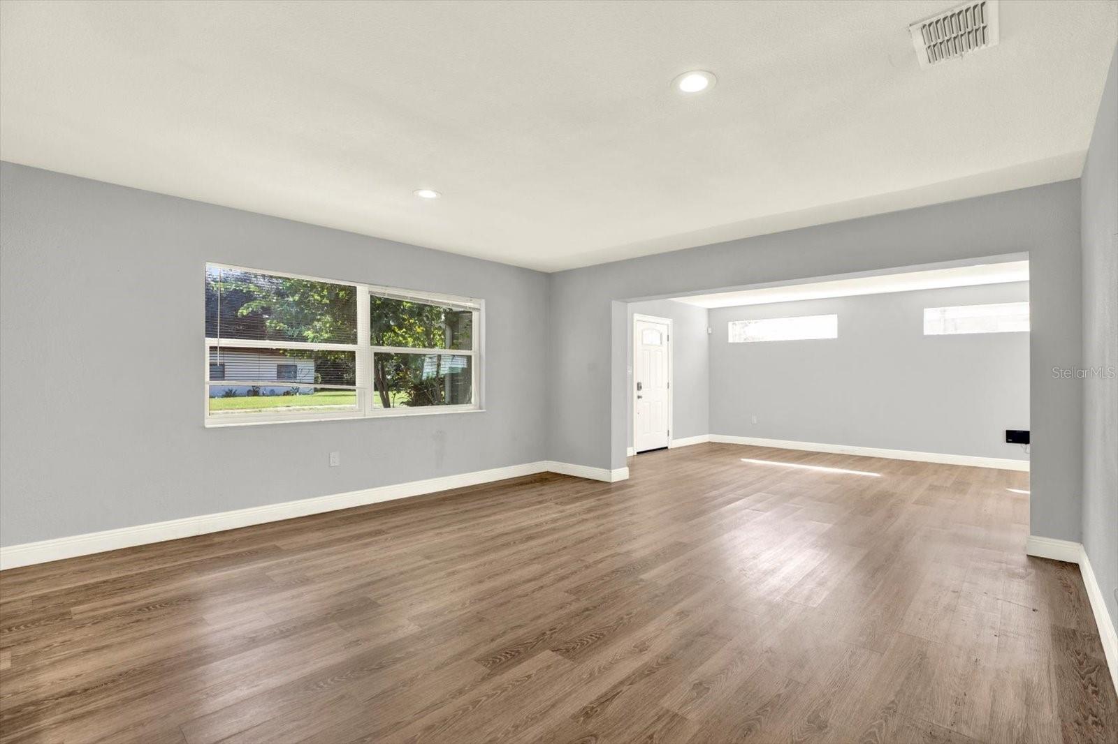 6504 N 21ST STREET, Tampa, FL 33610