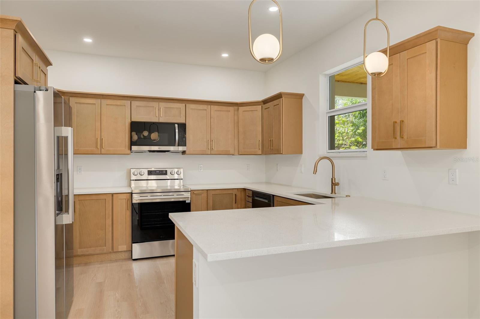 270 DIOGENES STREET, Dunedin, FL 34698 270 DIOGENES STREET, Dunedin, FL 34698