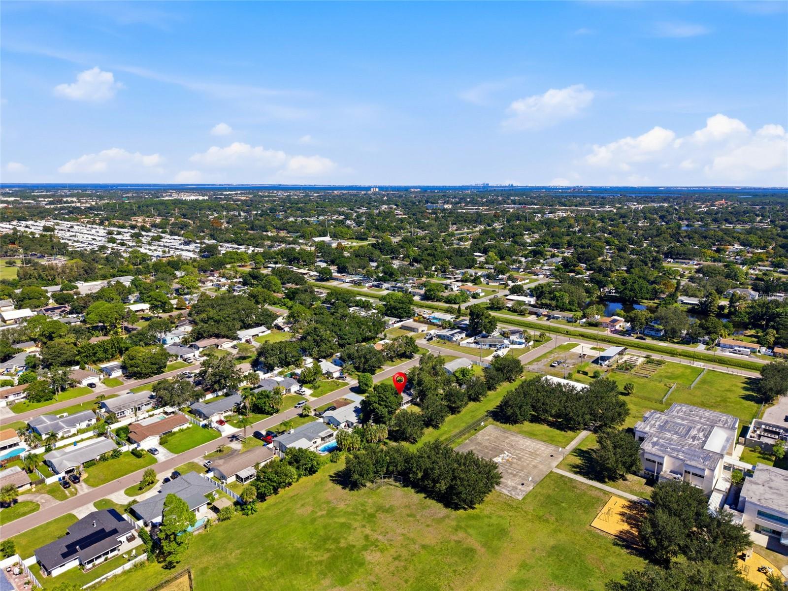 1864 74TH AVENUE N, St Petersburg, FL 33702