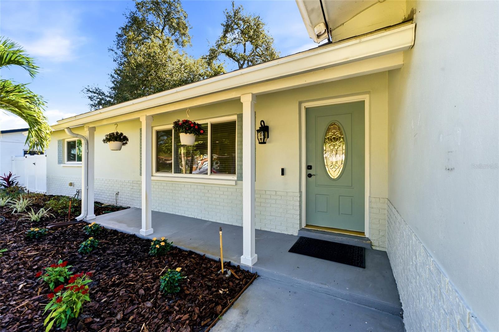 1864 74TH AVENUE N, St Petersburg, FL 33702
