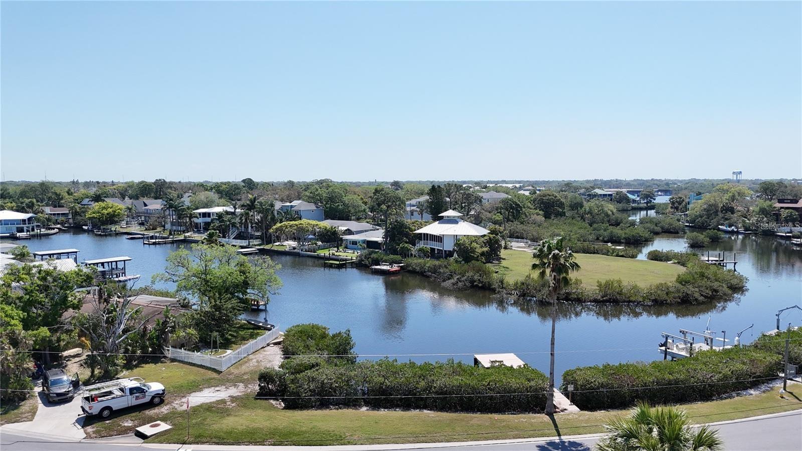 231 LAGOON DRIVE, Palm Harbor, FL 34683 231 LAGOON DRIVE, Palm Harbor, FL 34683