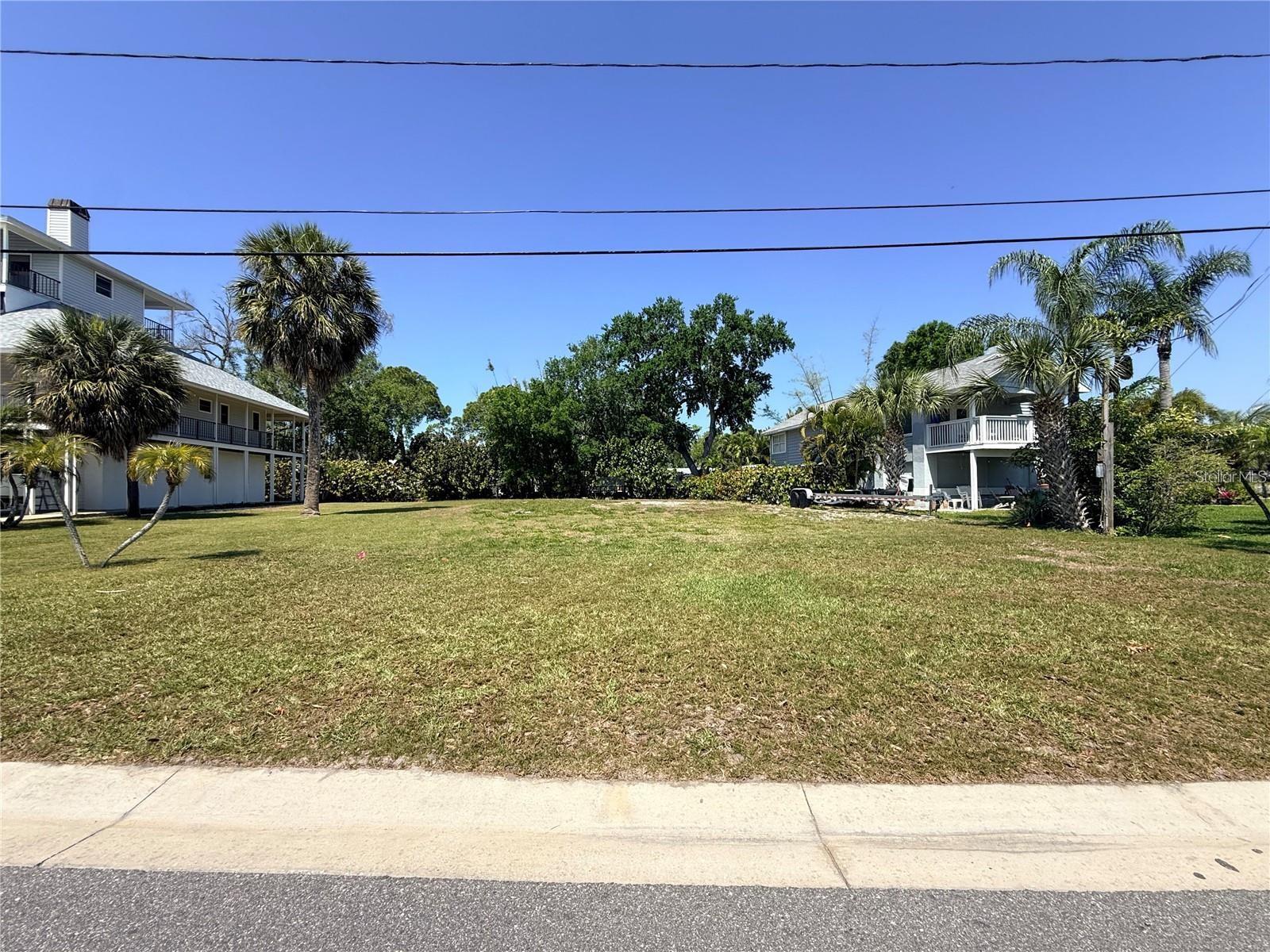 231 LAGOON DRIVE, Palm Harbor, FL 34683 231 LAGOON DRIVE, Palm Harbor, FL 34683