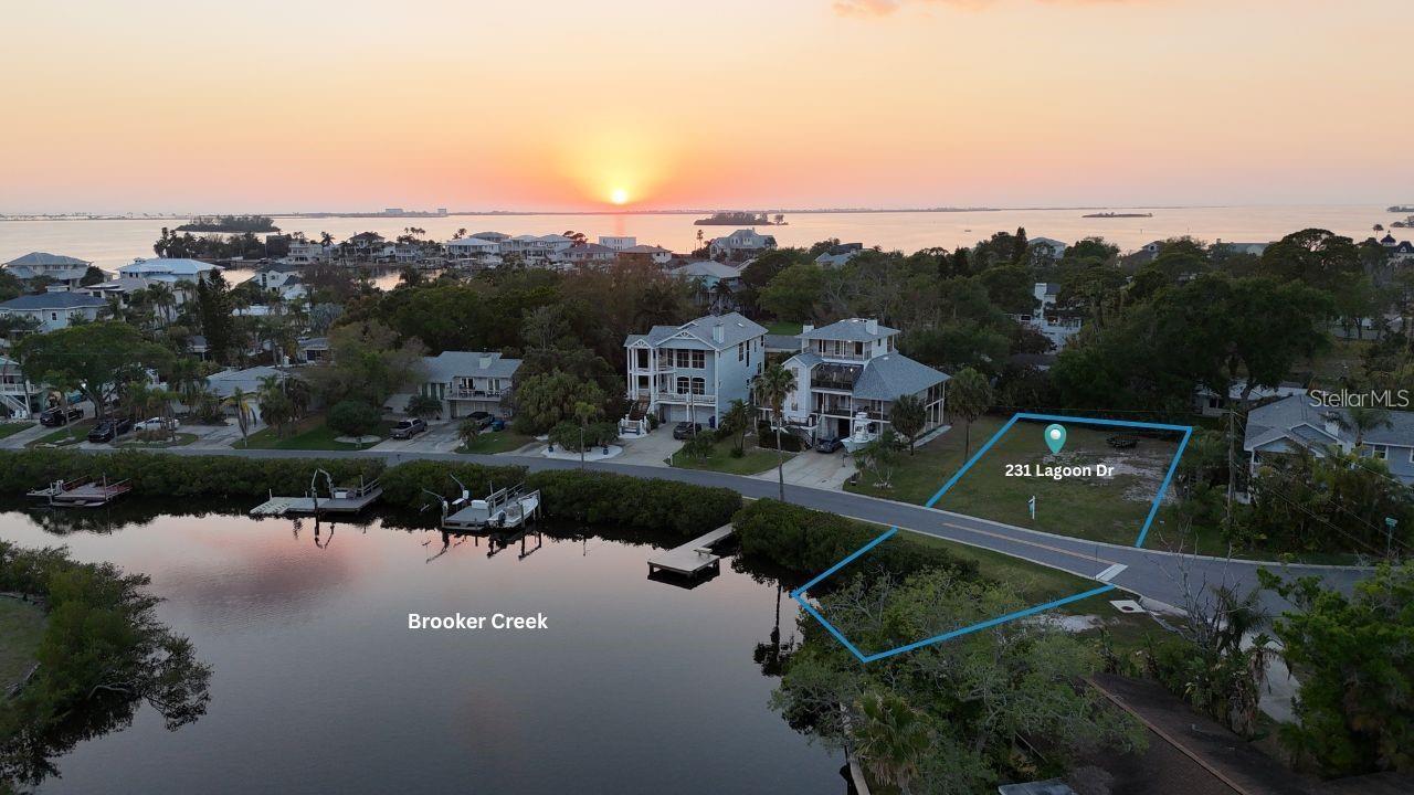 231 LAGOON DRIVE, Palm Harbor, FL 34683 231 LAGOON DRIVE, Palm Harbor, FL 34683