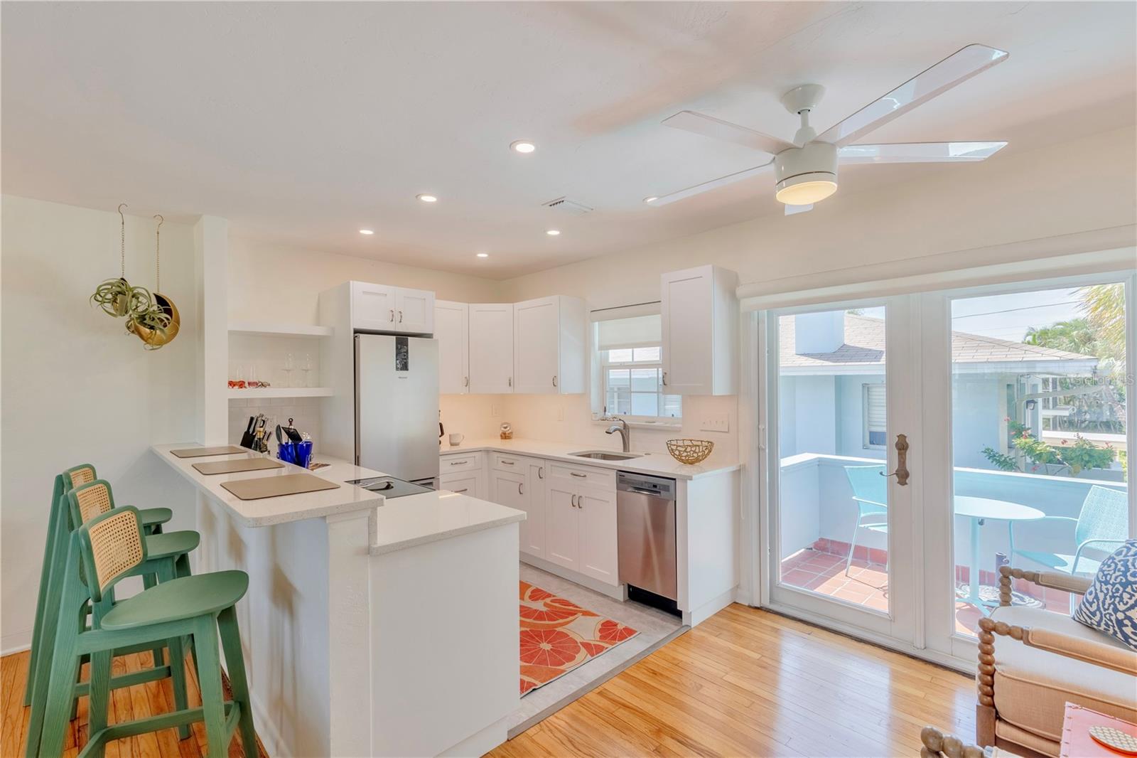 1800 PASS A GRILLE WAY, #4, St Pete Beach, FL 33706