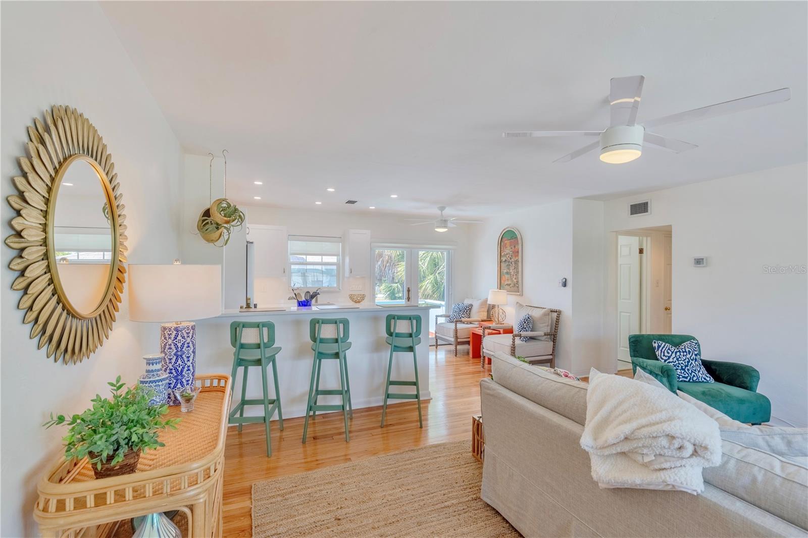 1800 PASS A GRILLE WAY, #4, St Pete Beach, FL 33706
