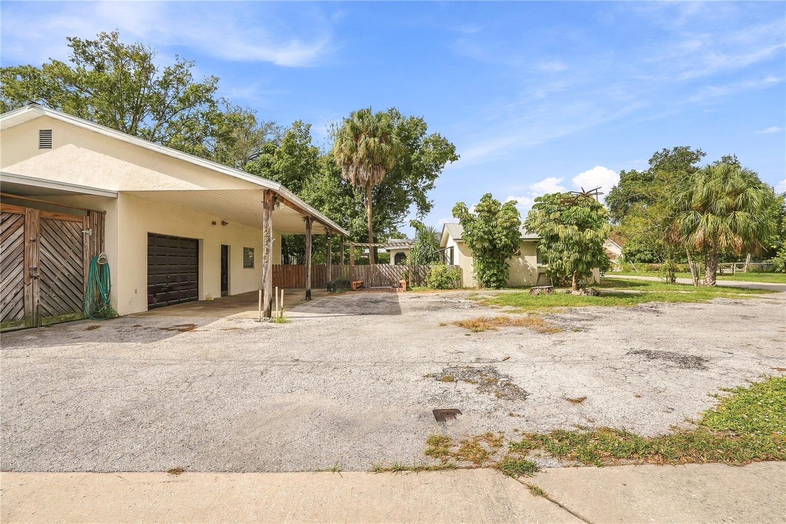 2110 N HIMES AVENUE, Tampa, FL 33607