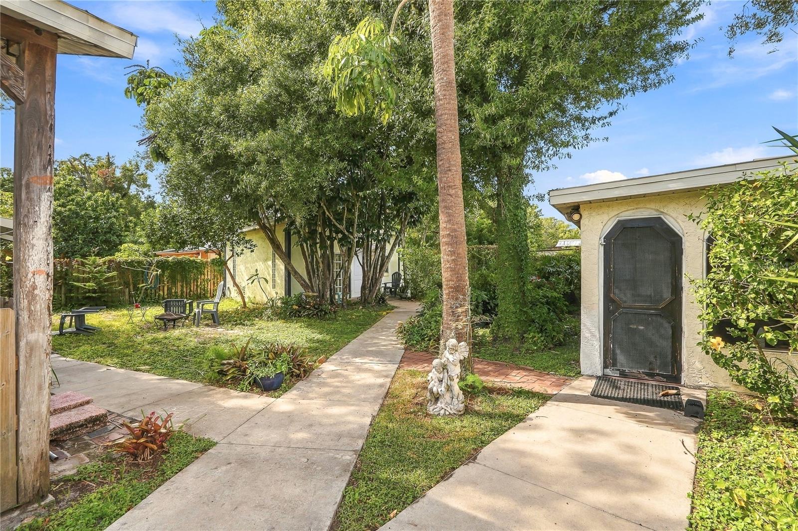 2110 N HIMES AVENUE, Tampa, FL 33607