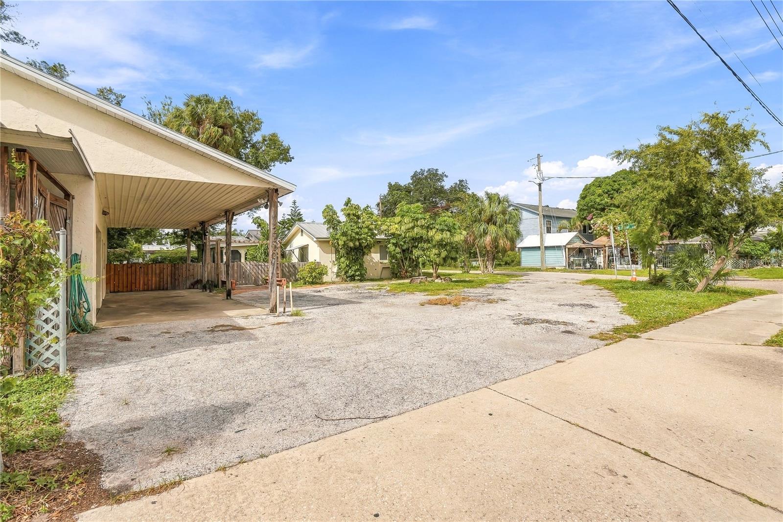 2110 N HIMES AVENUE, Tampa, FL 33607