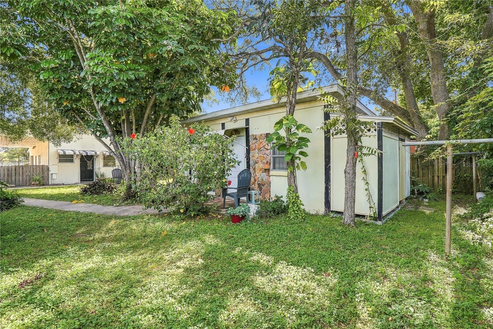 2110 N HIMES AVENUE, Tampa, FL 33607