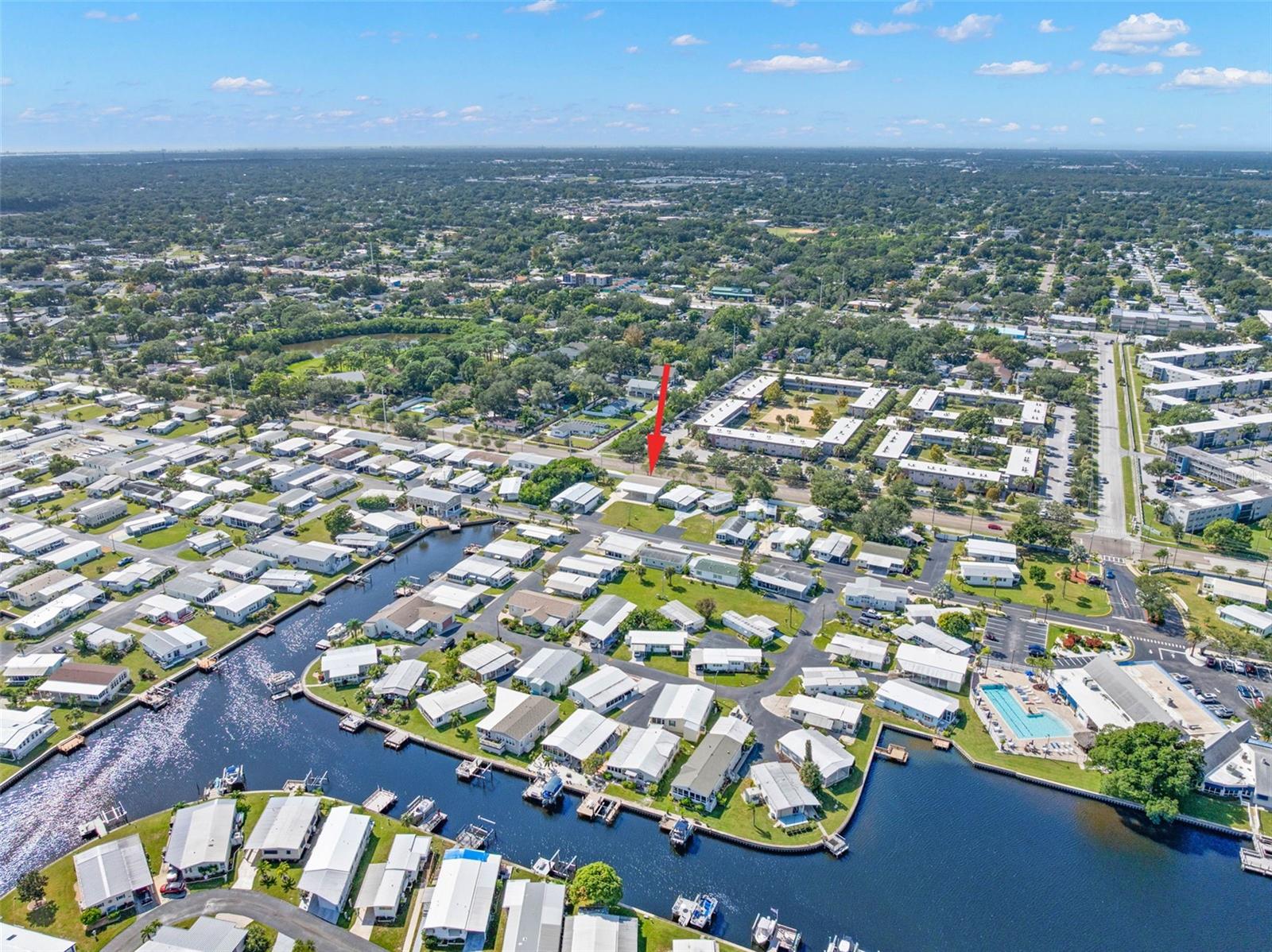 7004 AMERICANA DRIVE NE, #136, St Petersburg, FL 33702