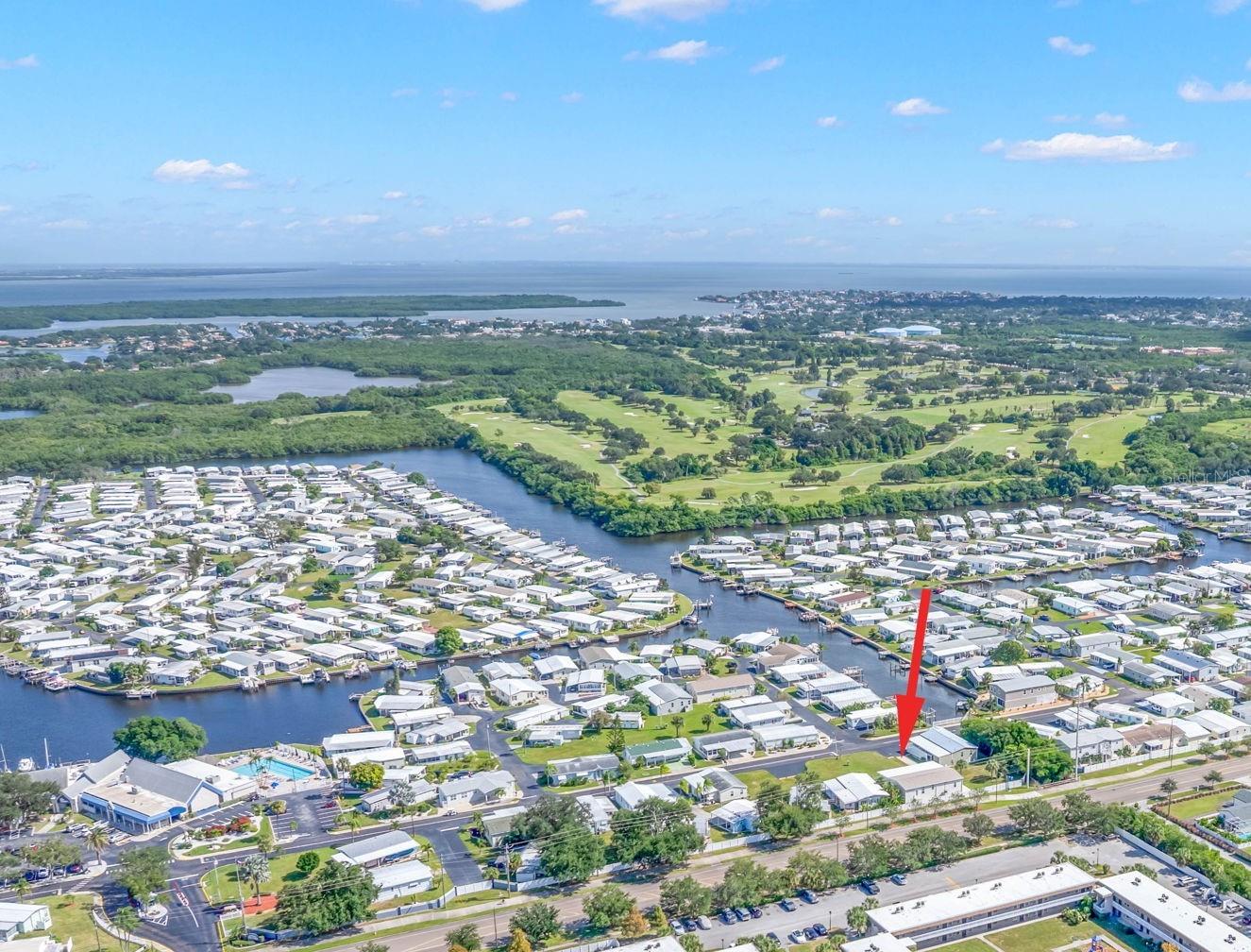 7004 AMERICANA DRIVE NE, #136, St Petersburg, FL 33702