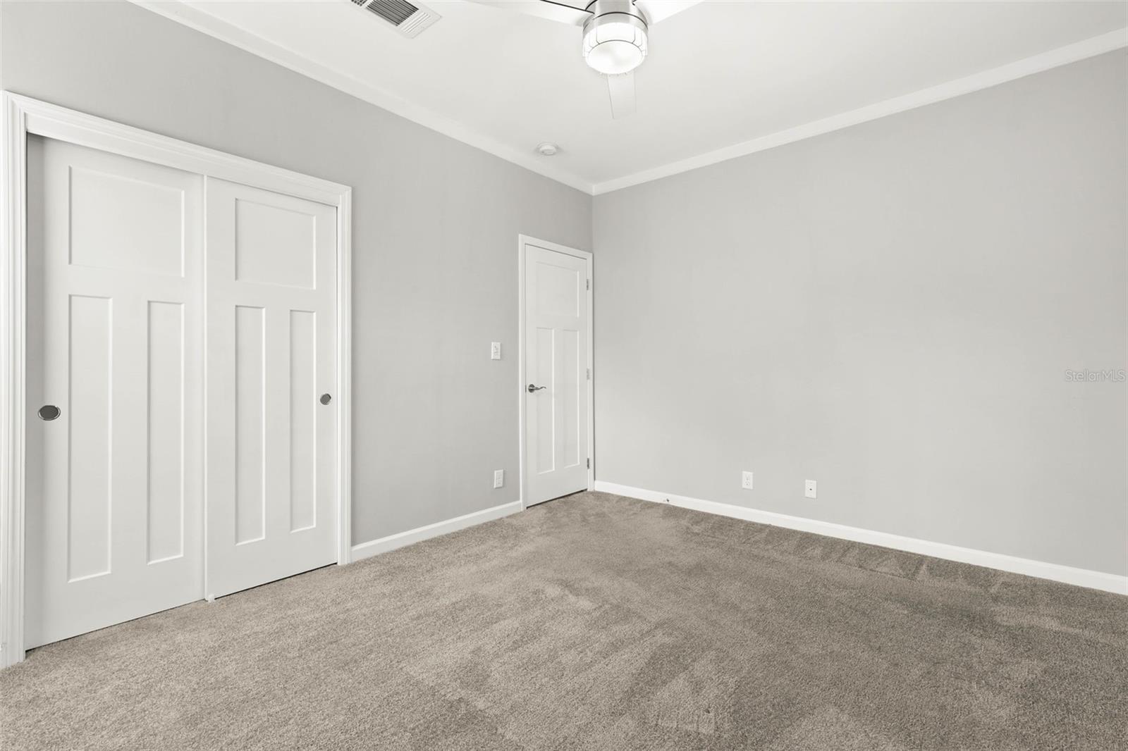 7004 AMERICANA DRIVE NE, #136, St Petersburg, FL 33702