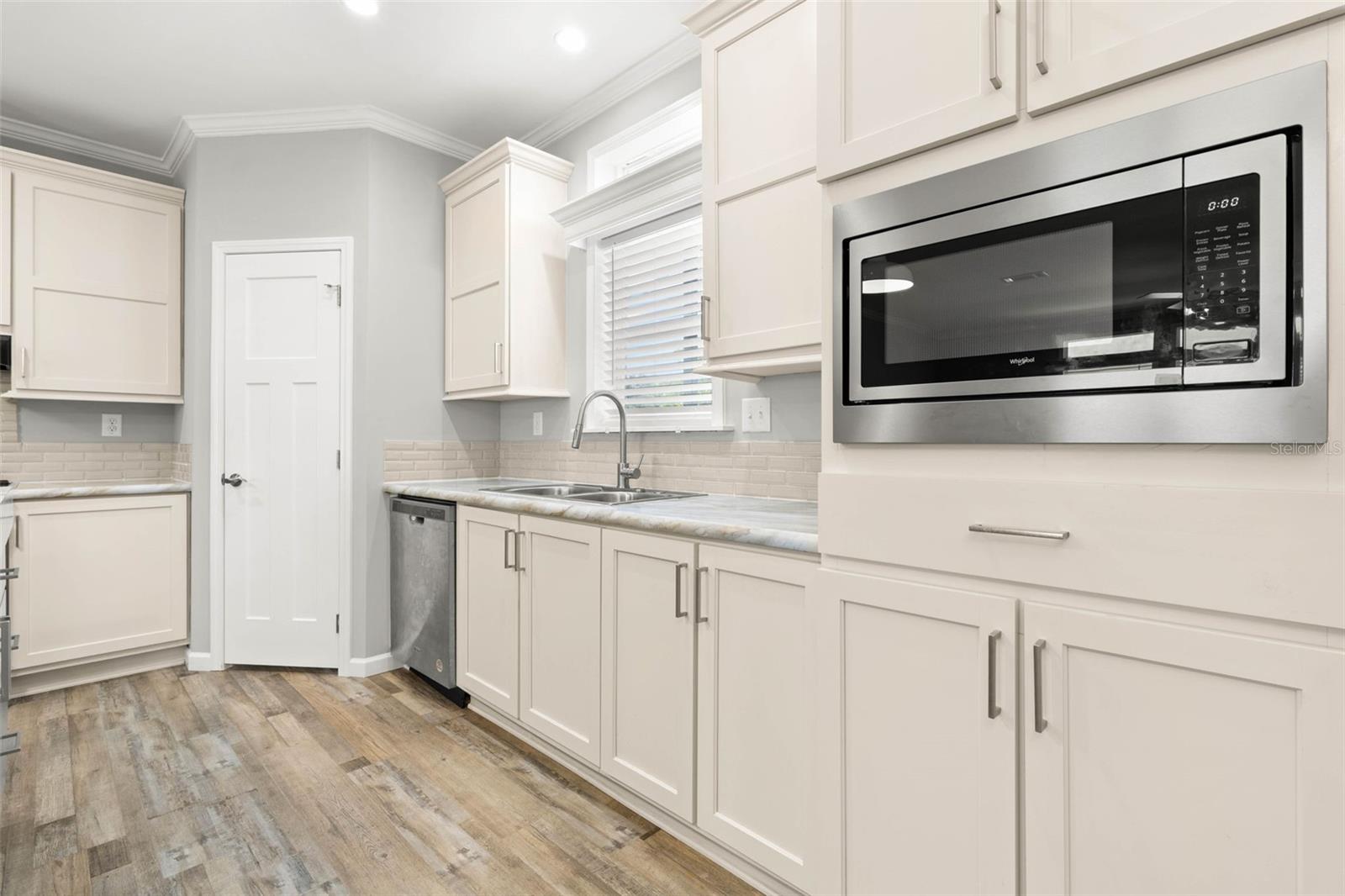 7004 AMERICANA DRIVE NE, #136, St Petersburg, FL 33702