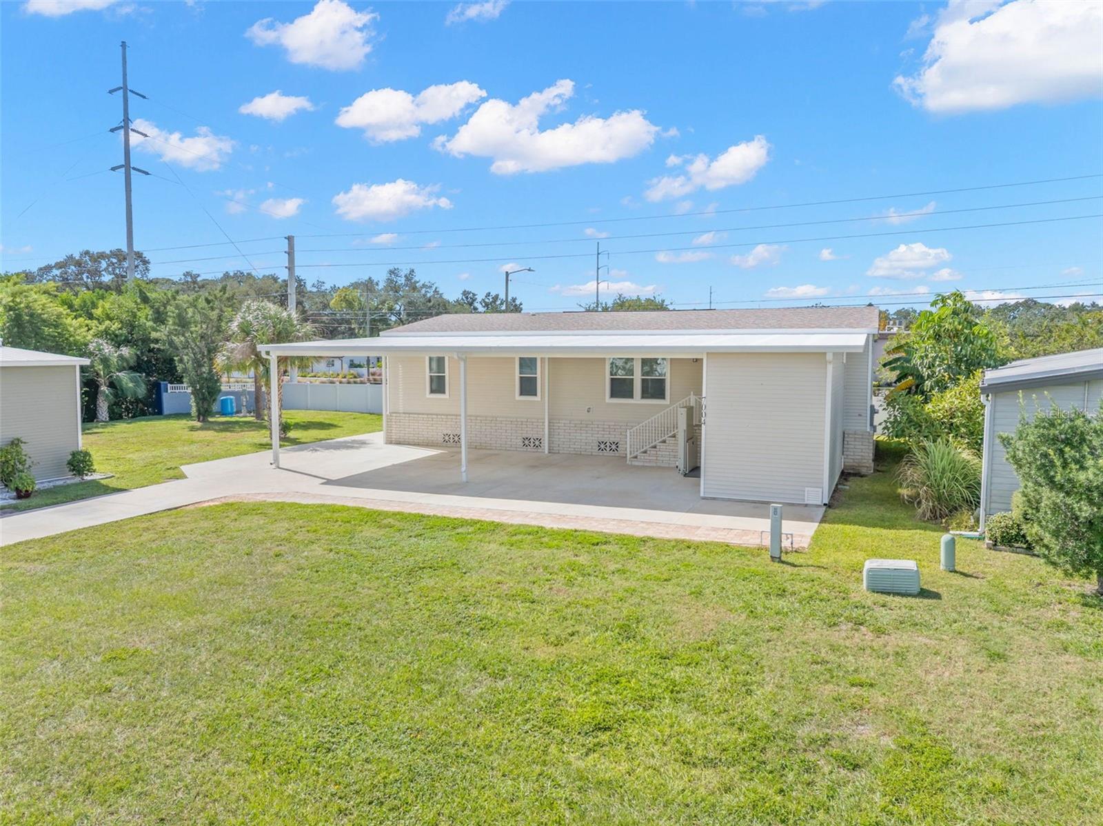 7004 AMERICANA DRIVE NE, #136, St Petersburg, FL 33702