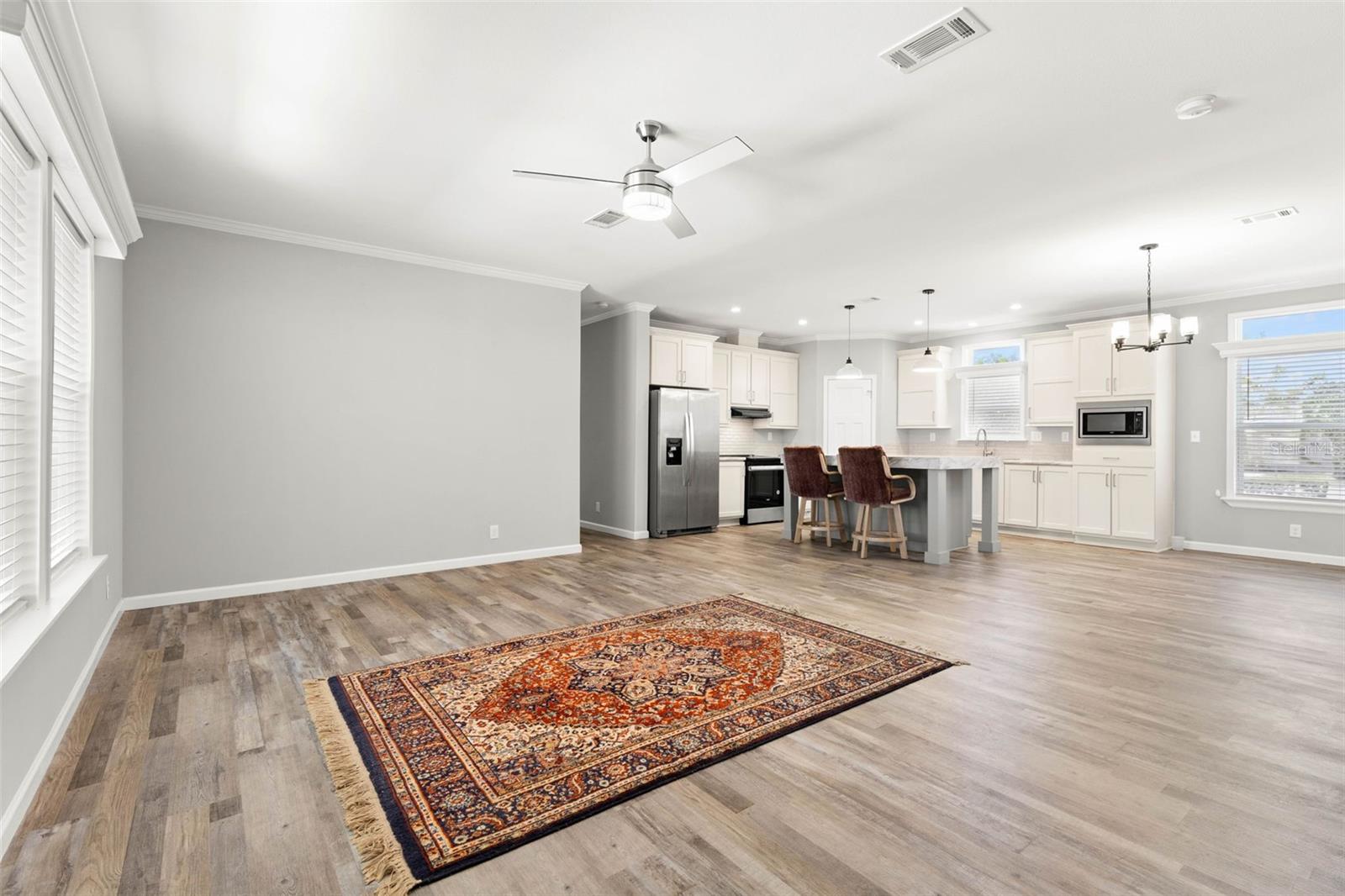 7004 AMERICANA DRIVE NE, #136, St Petersburg, FL 33702