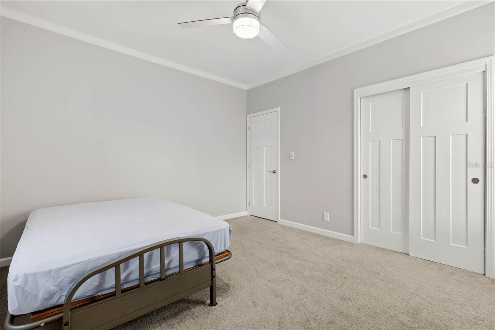 7004 AMERICANA DRIVE NE, #136, St Petersburg, FL 33702