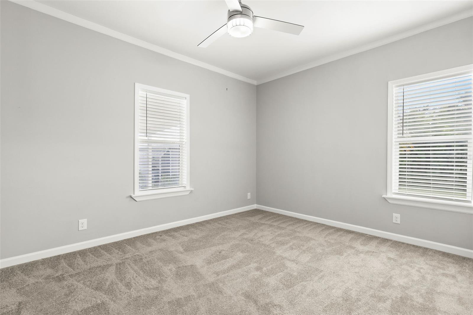 7004 AMERICANA DRIVE NE, #136, St Petersburg, FL 33702