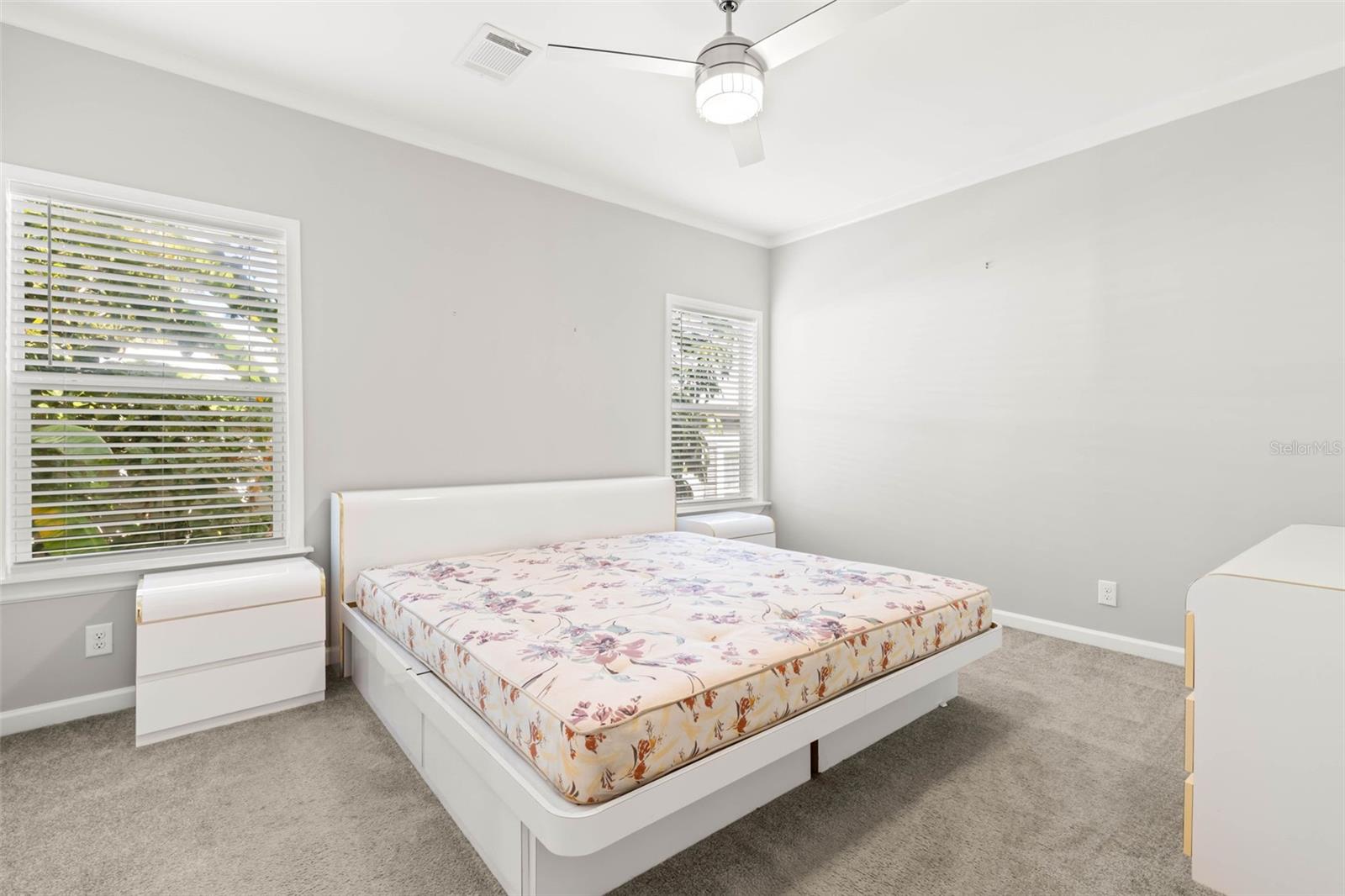 7004 AMERICANA DRIVE NE, #136, St Petersburg, FL 33702