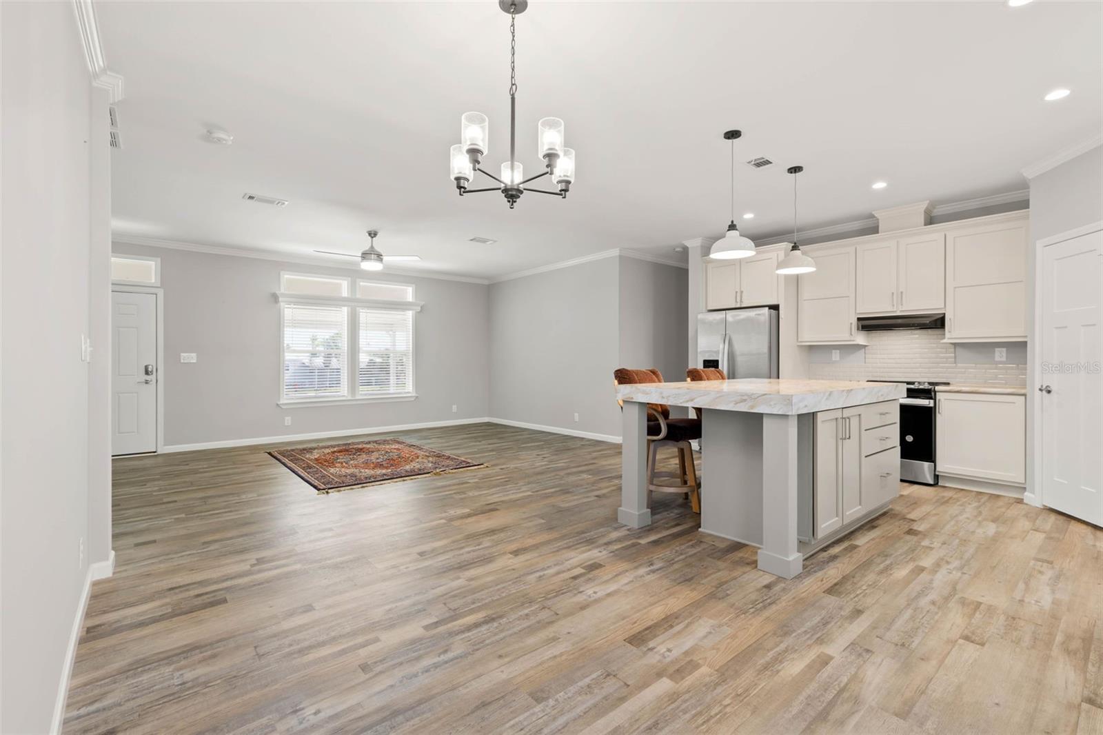 7004 AMERICANA DRIVE NE, #136, St Petersburg, FL 33702