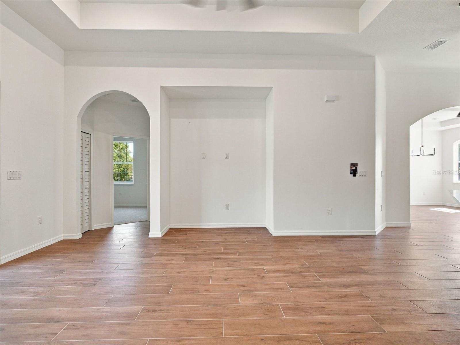 27279 DALE AVENUE, Brooksville, FL 34602