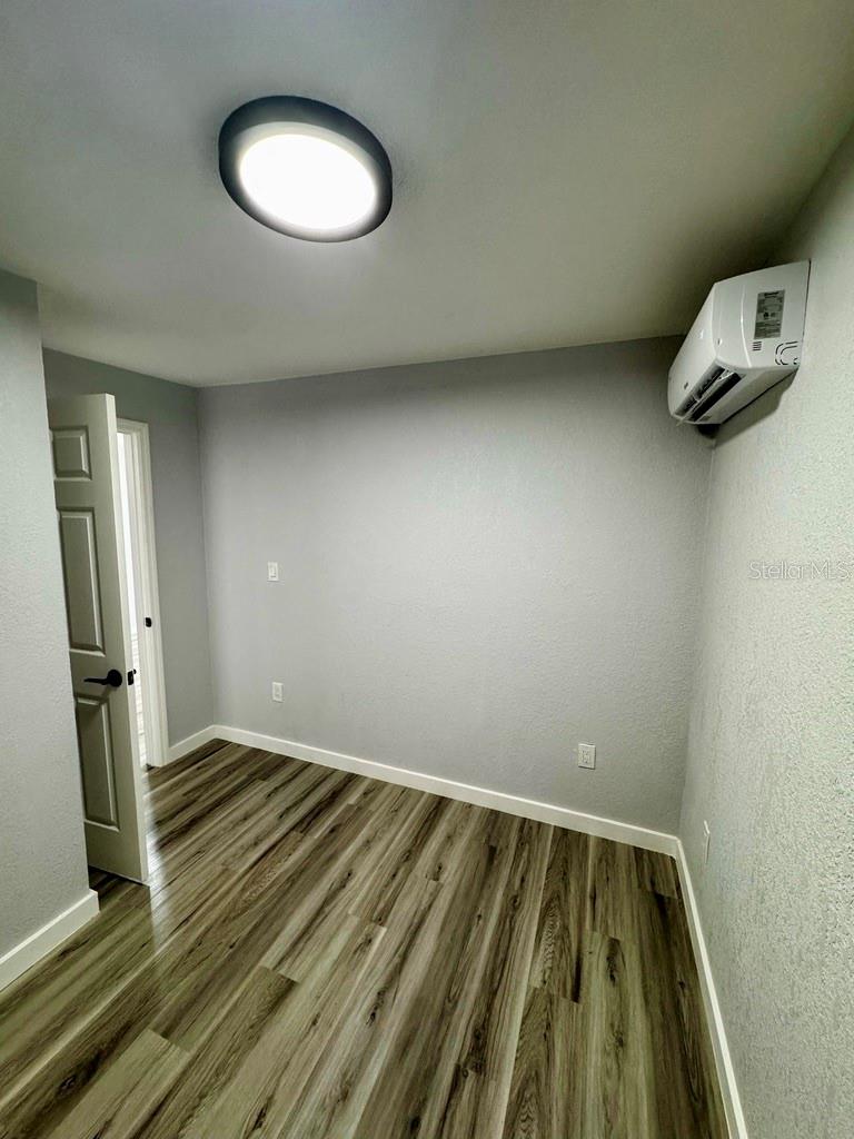 2001 2ND STREET S, St Petersburg, FL 33705