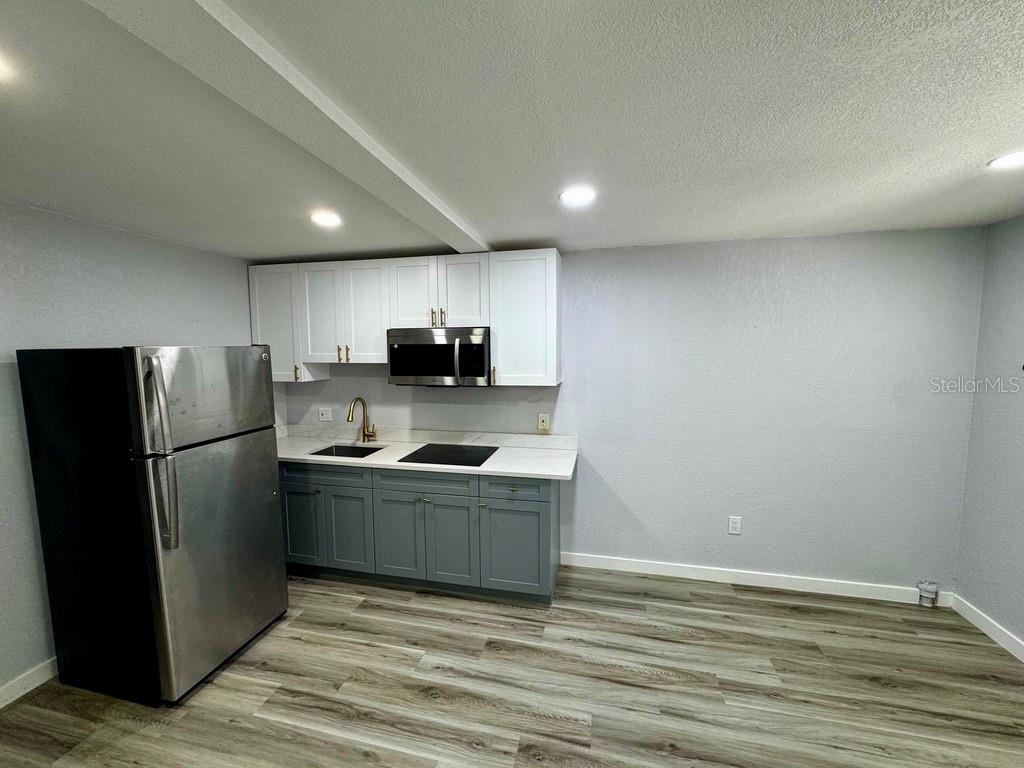 2001 2ND STREET S, St Petersburg, FL 33705