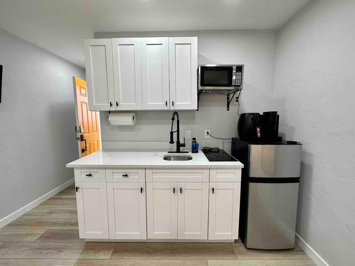 2001 2ND STREET S, St Petersburg, FL 33705
