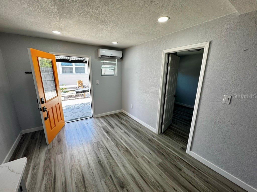 2001 2ND STREET S, St Petersburg, FL 33705
