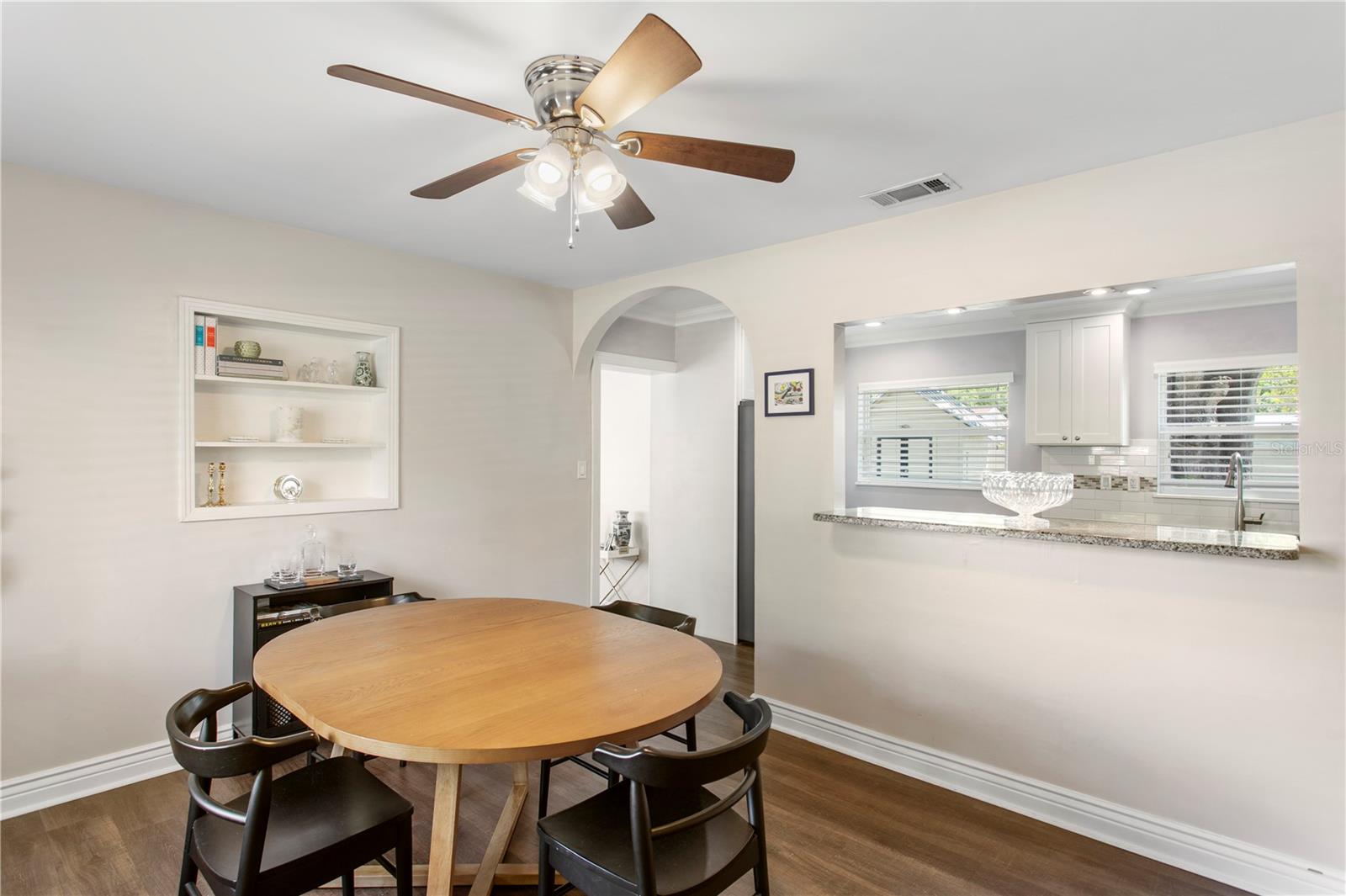 4618 W BAY VILLA AVENUE, Tampa, FL 33611