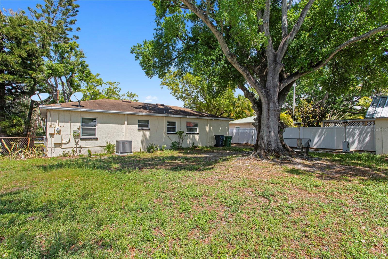 4618 W BAY VILLA AVENUE, Tampa, FL 33611