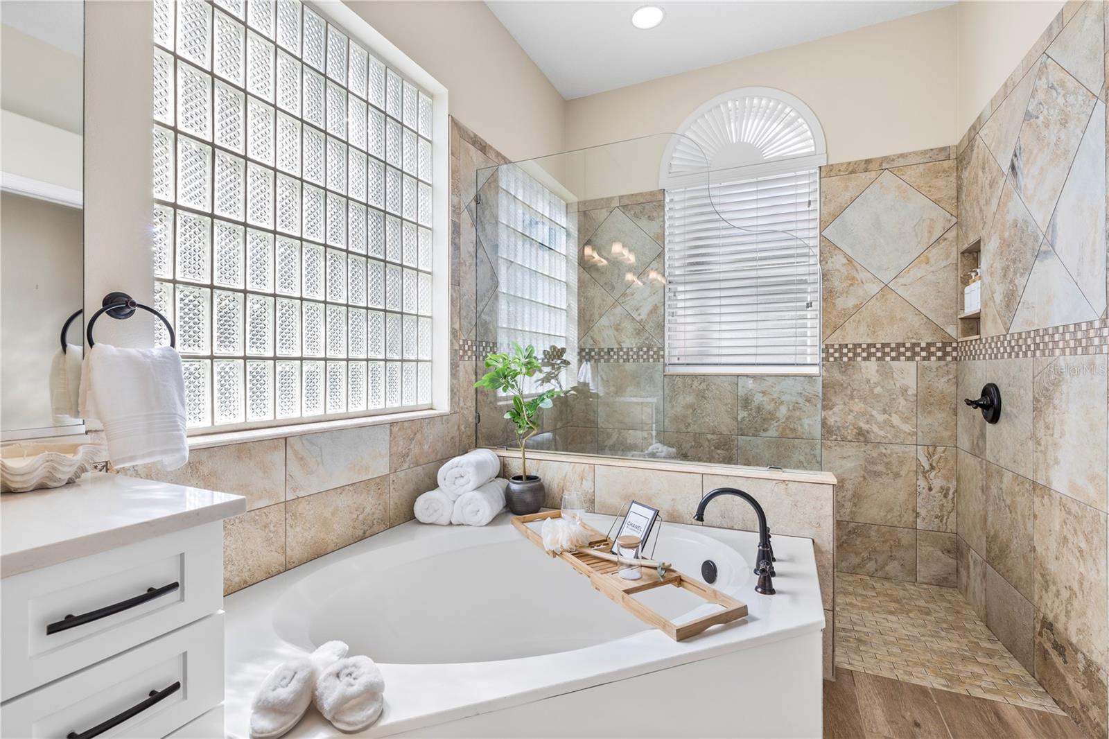 199 AMERICAS CUP BOULEVARD, Bradenton, FL 34208