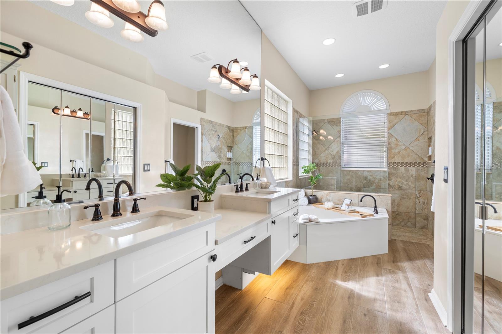 199 AMERICAS CUP BOULEVARD, Bradenton, FL 34208