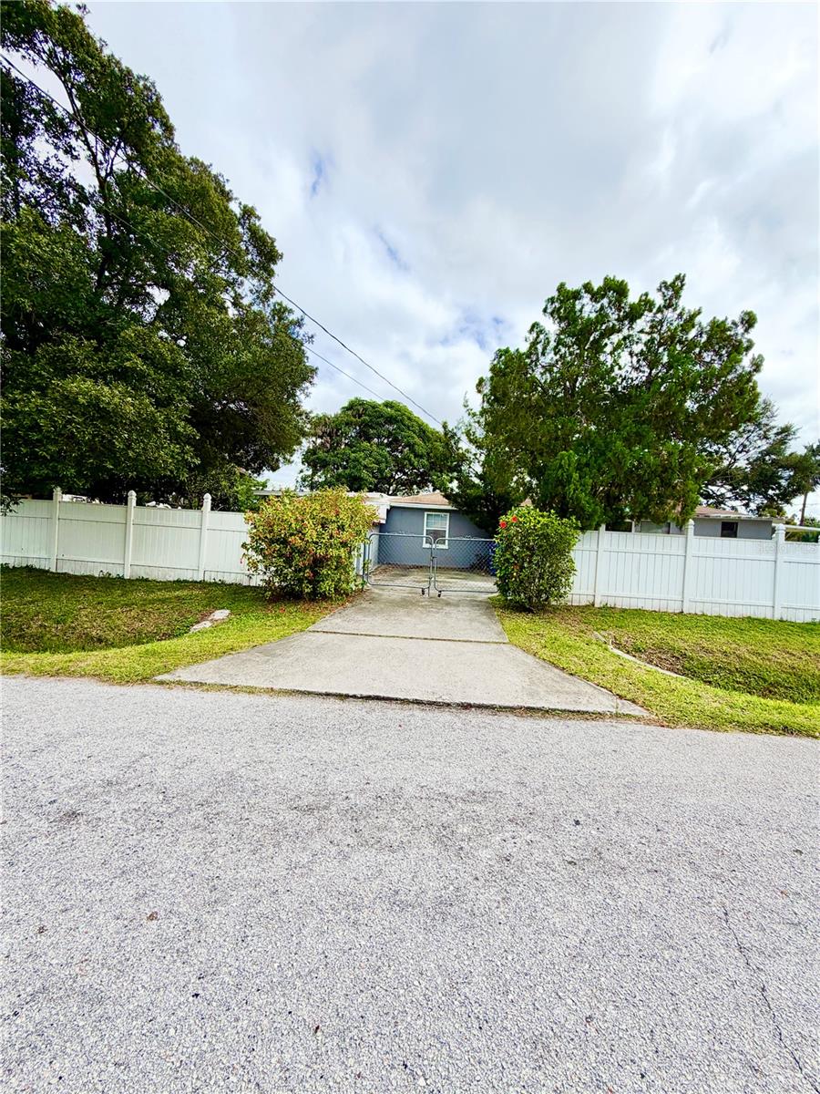 3123 W DOUGLAS STREET, Tampa, FL 33607