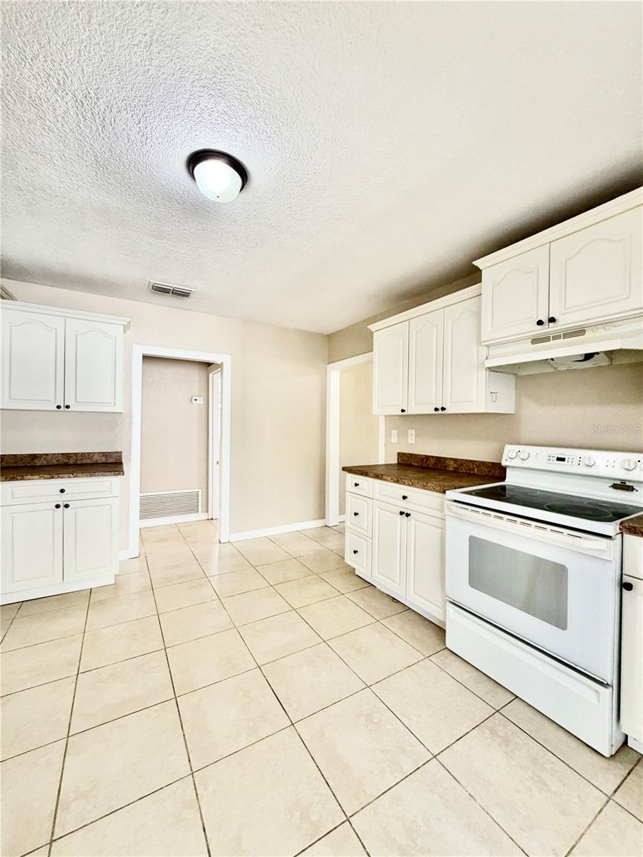 3123 W DOUGLAS STREET, Tampa, FL 33607 3123 W DOUGLAS STREET, Tampa, FL 33607