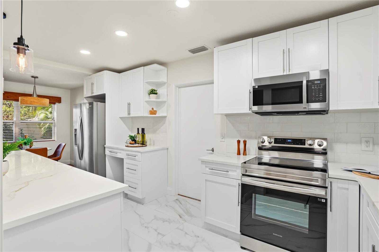 8338 41ST AVENUE N, St Petersburg, FL 33709