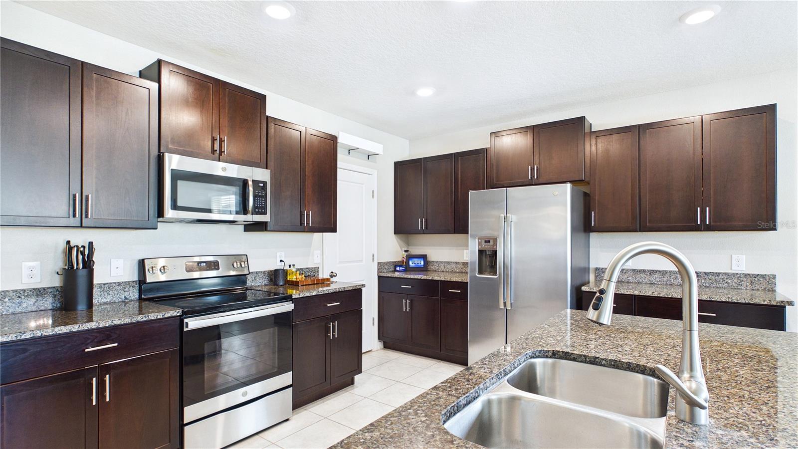 8659 PARSONS HILL BOULEVARD, Wesley Chapel, FL 33545