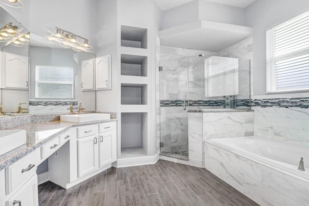 4810 WATER LARK WAY, Valrico, FL 33596